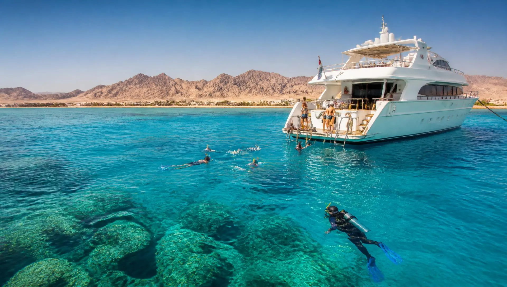 Yacht trip with snorkeling and diving on the Red Sea, Sharm El Sheikh